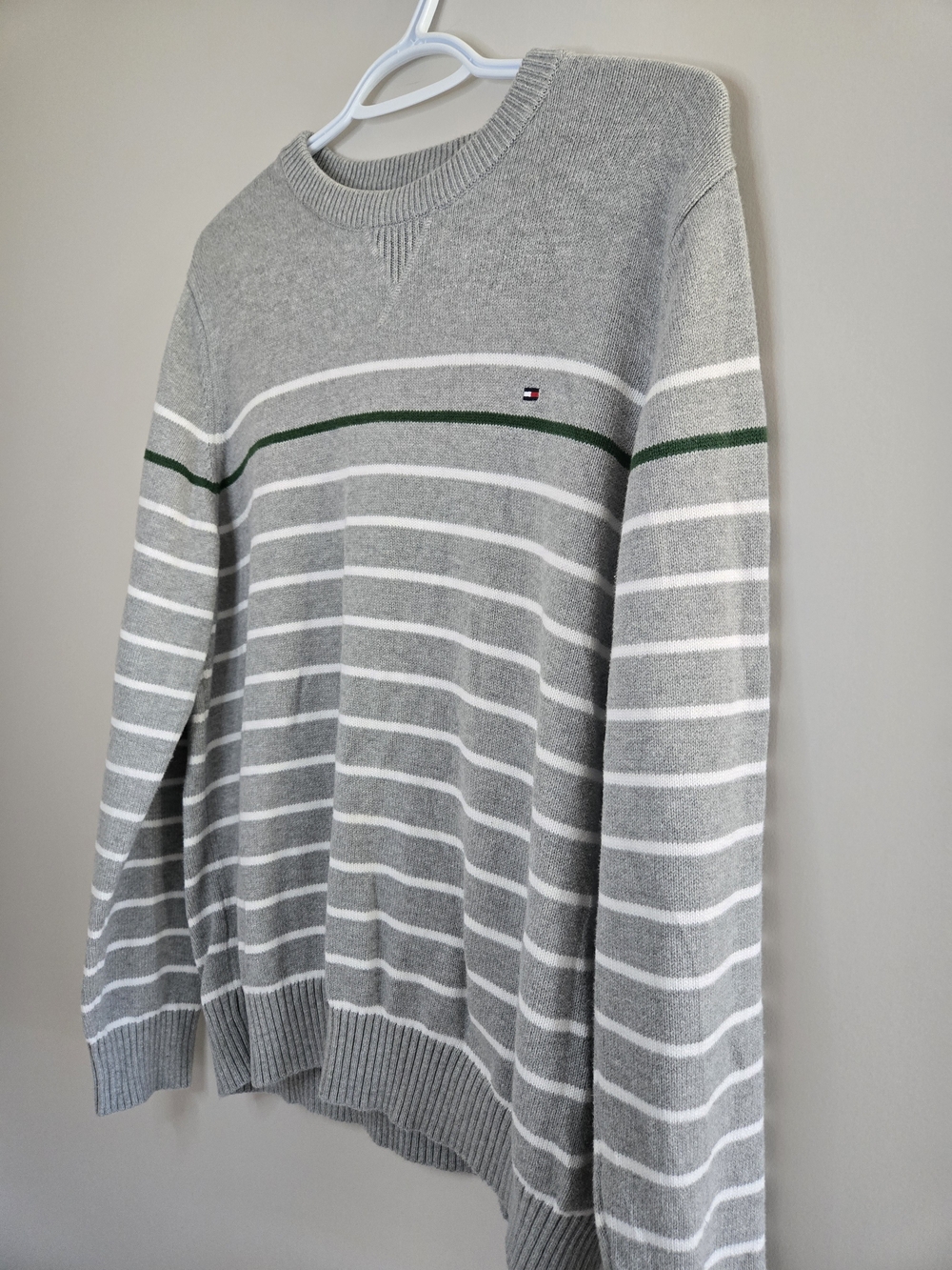 Tommy Hilfiger Gray & White Striped Crewneck with Green Stripe - Picture 2 of 7